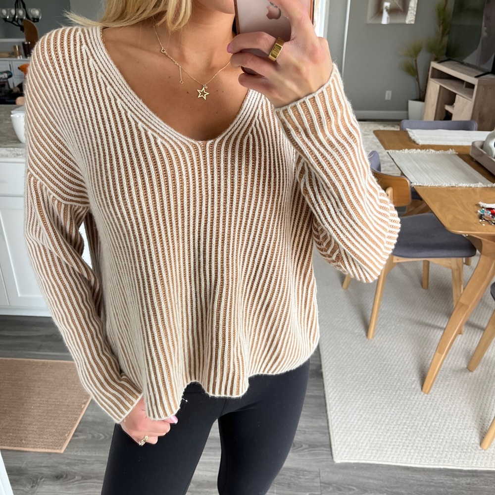 Beachy Lightweight V Neck Sweater